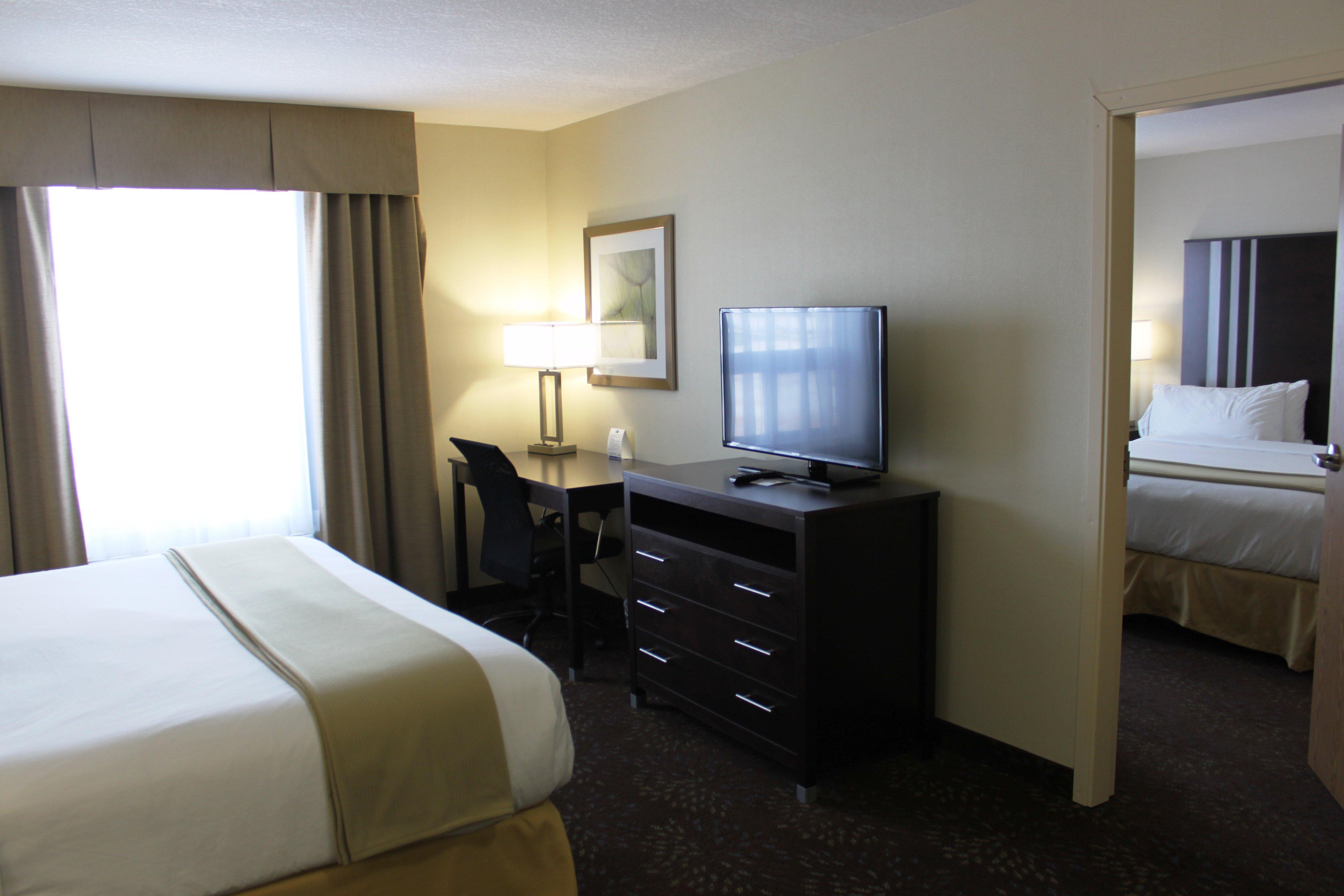 Holiday Inn Express Yorkton East By Ihg Exterior photo