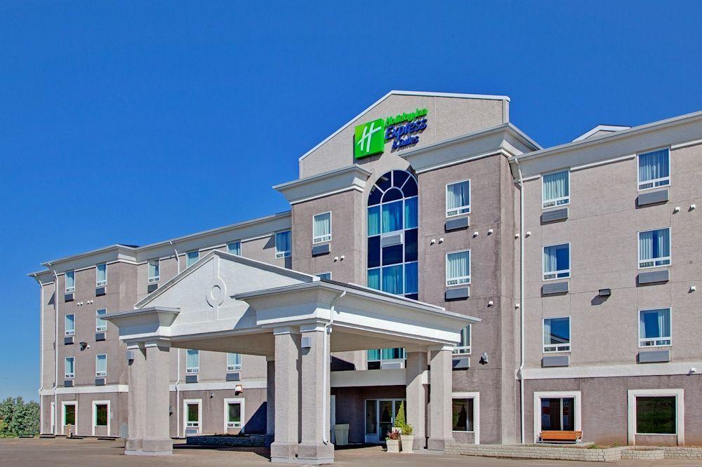 Holiday Inn Express Yorkton East By Ihg Exterior photo