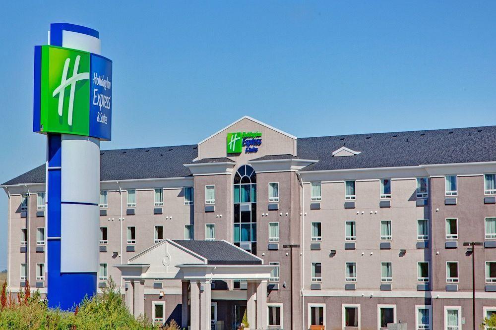 Holiday Inn Express Yorkton East, An Ihg Hotel Exterior photo